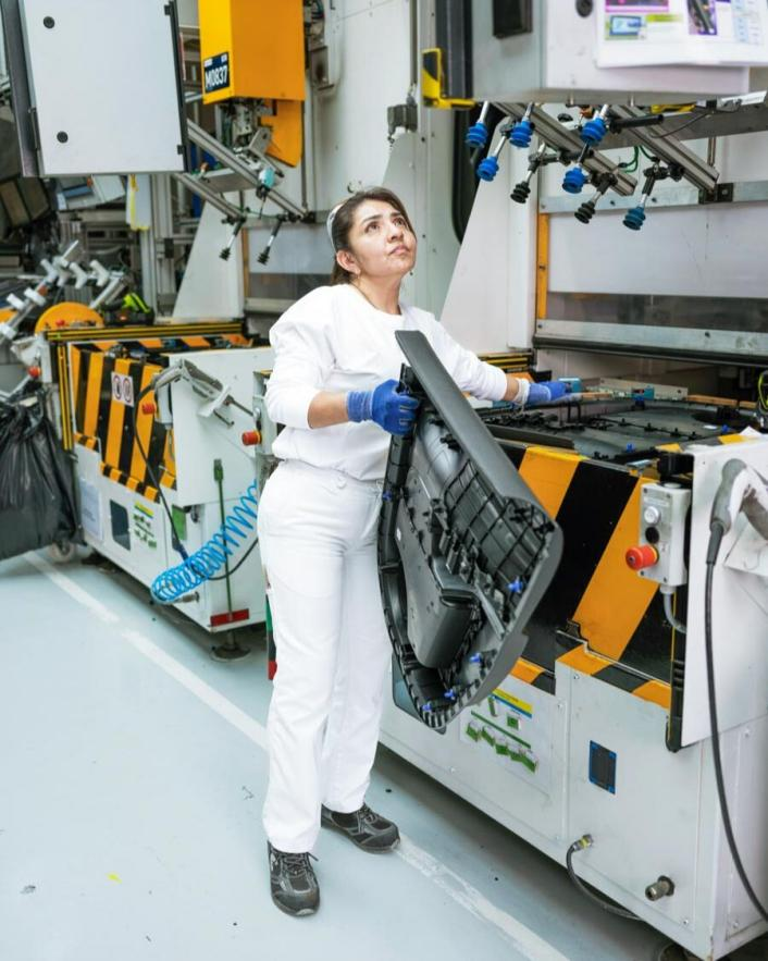 CreatBot & Faurecia Seat